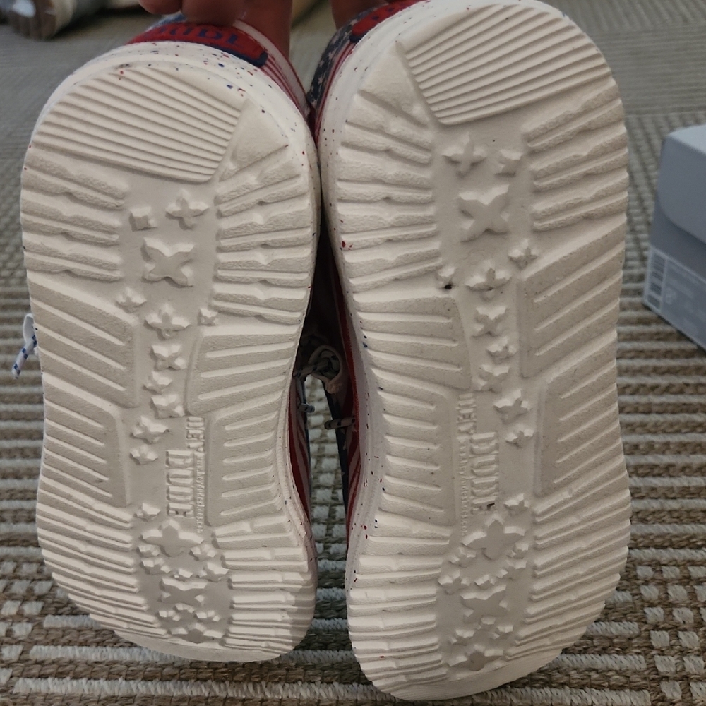 Hey Dude Womns  Stars and Stripes Sneakers - Picture 4 of 7